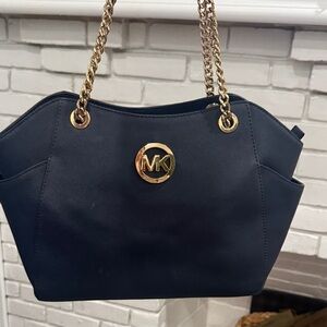 Jet Set Large Saffiano Leather Shoulder Bag
